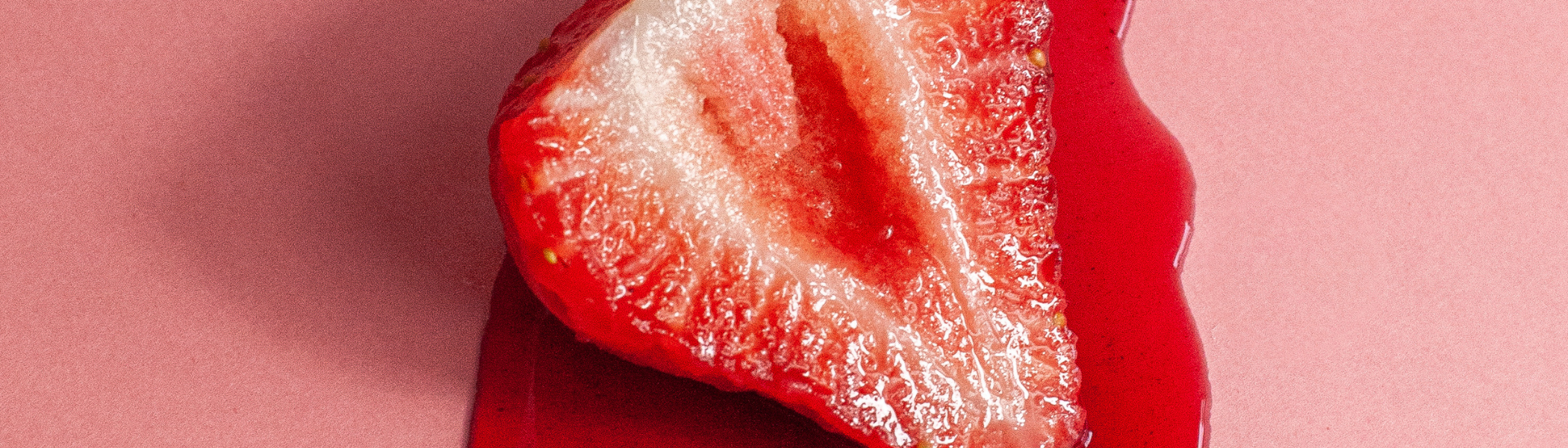 É normal sair um pedaço de carne na menstruação? 