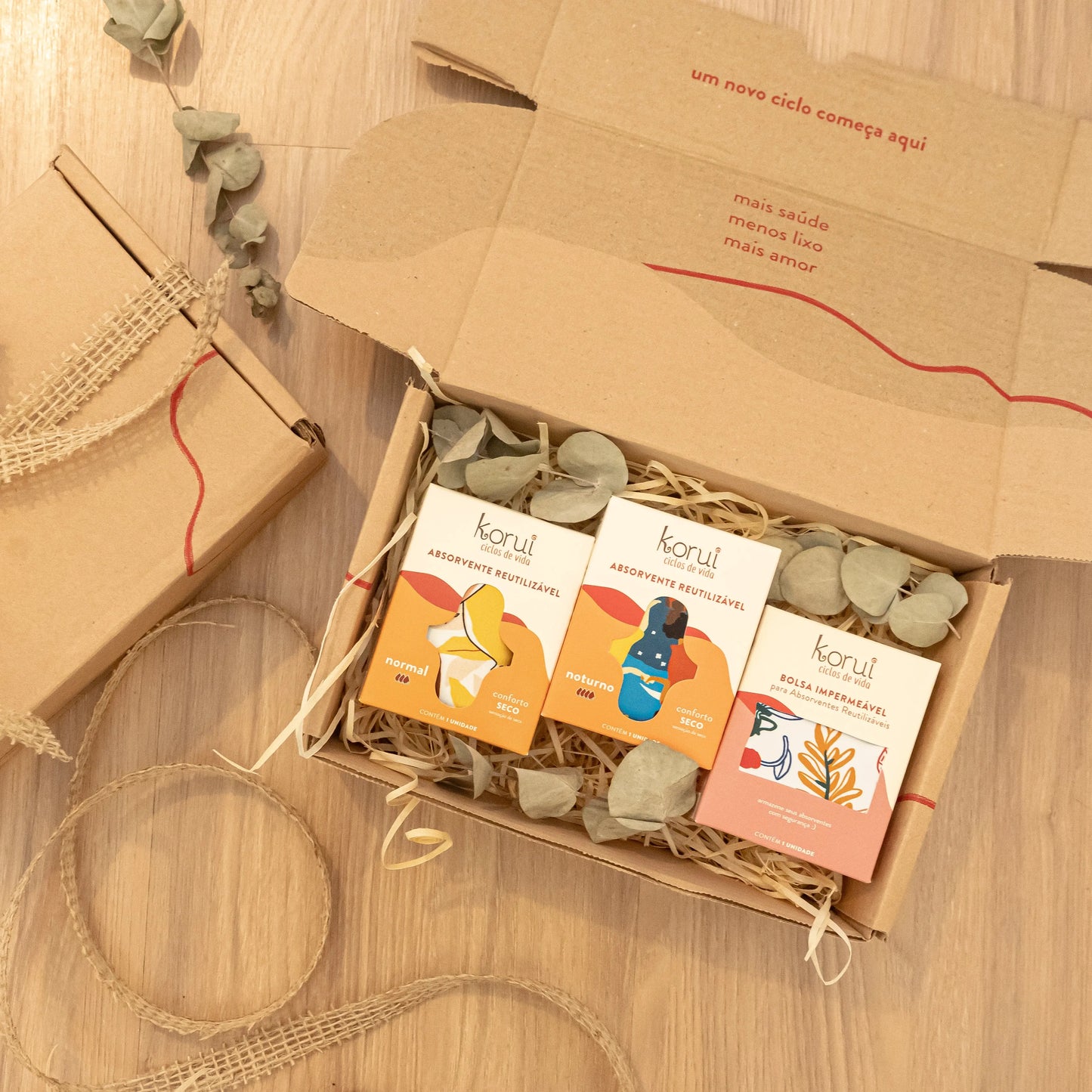 Kit Presente 2 Absorventes Reutilizáveis + Bolsinha + Linda Embalagem de Presente Korui