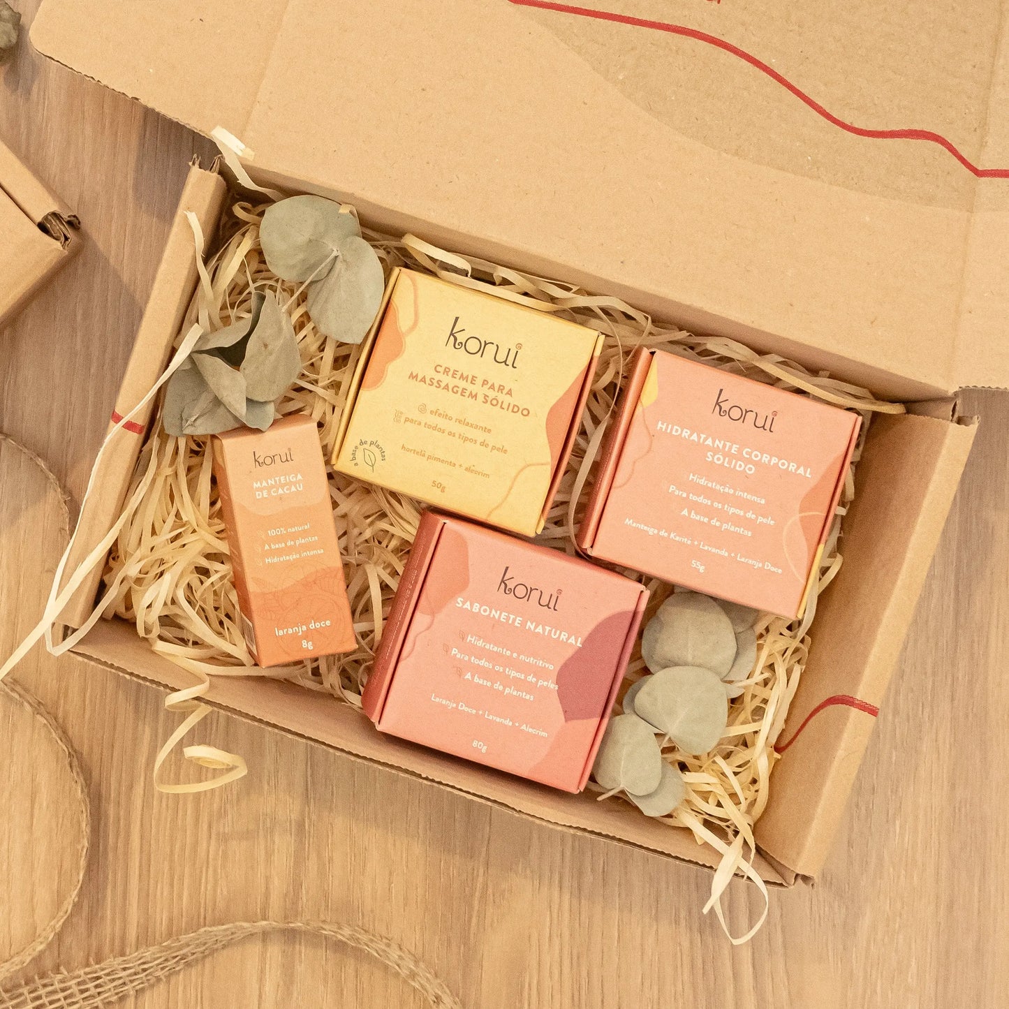 Kit Presente Creme de Massagem + Hidratante Corporal + Sabonete Natural + Manteiga de Cacau Balm Labial + Linda Embalagem de Presente Korui