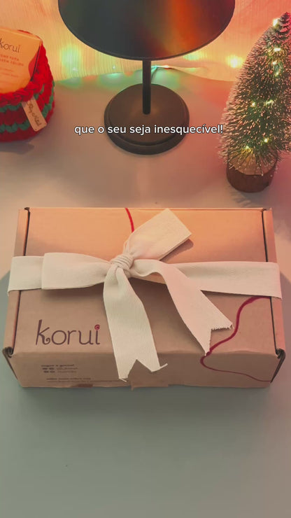 Kit Presente Shampoo + Condicionador + Leave-in + Sabonete Natural + Manteiga de Cacau + Sabonete Íntimo + Hidratante Corporal + Creme de Massagem + Desodorante + Linda Embalagem de Presente)